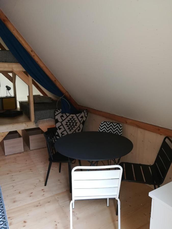 Camping Du Port De Plaisance بيرون المظهر الخارجي الصورة